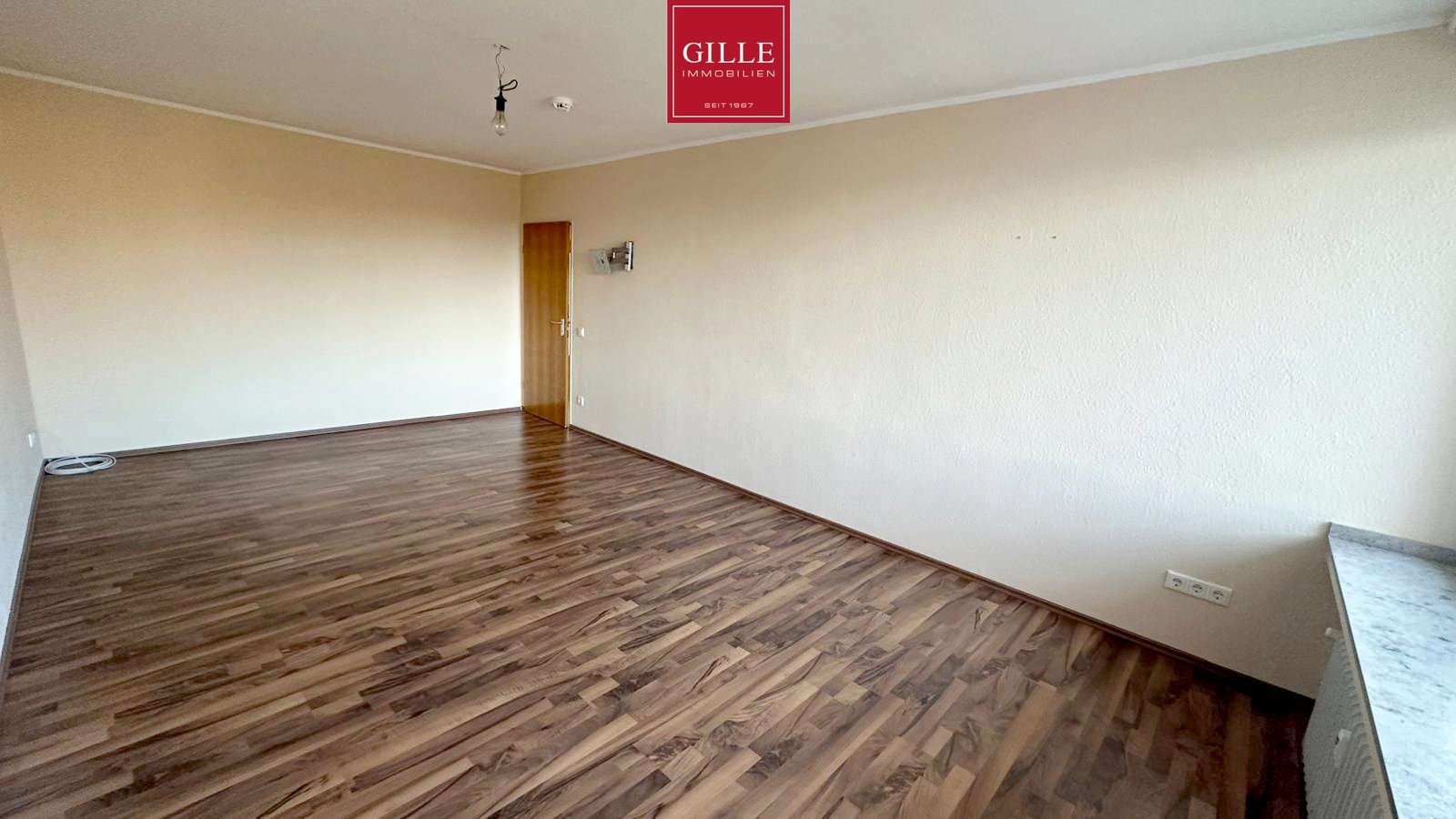 Ansicht 5 von: Neuss-Reuschenberg: Helle u. gepflegte 2-Zimmerwhg. mit Balkon, Wannenbad & Aufzug